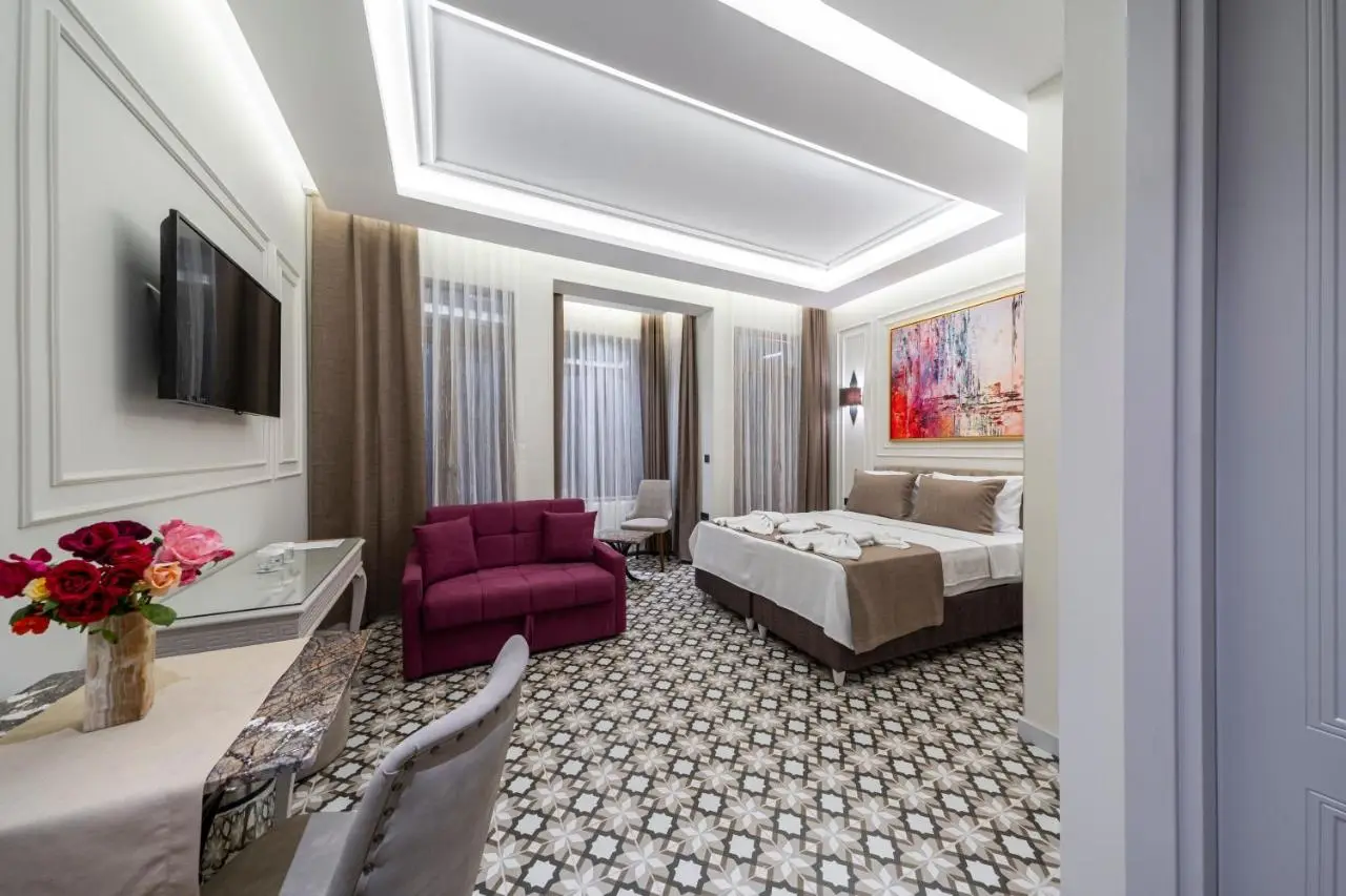 Pera Luna Premium Hotel