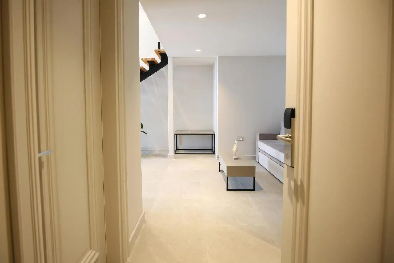 Toto Hotel & Apartments