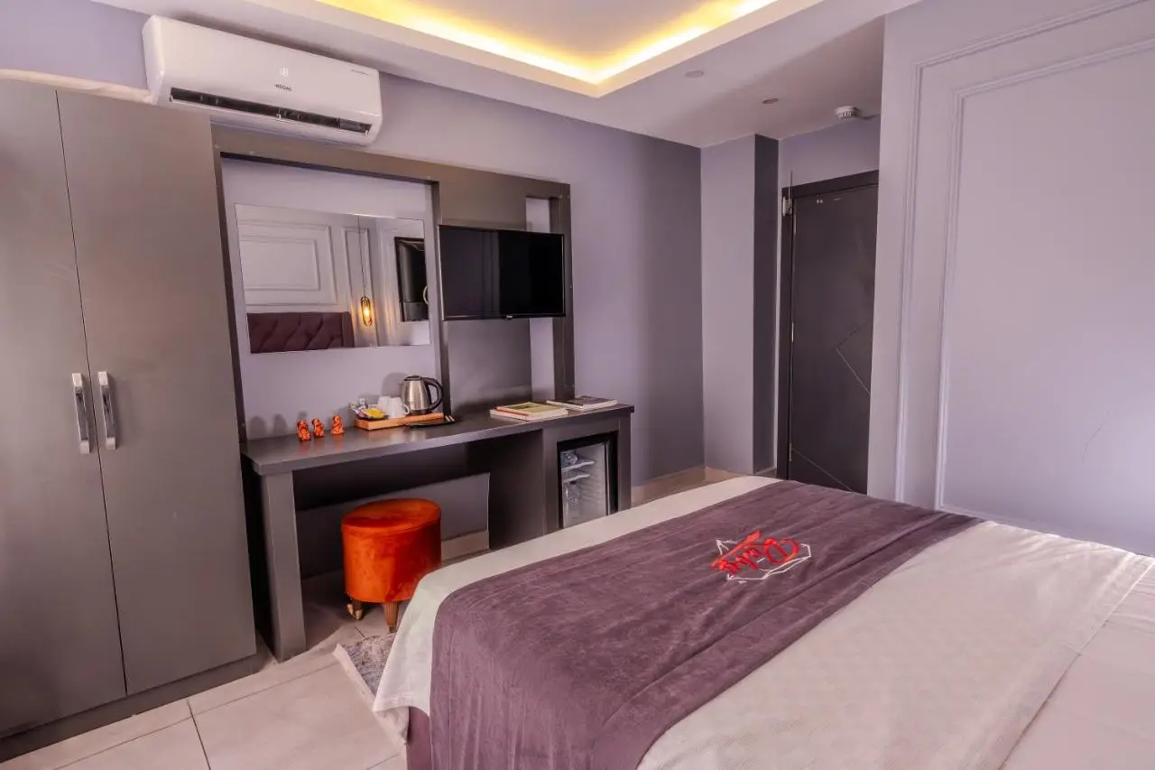 Ruby Hotel