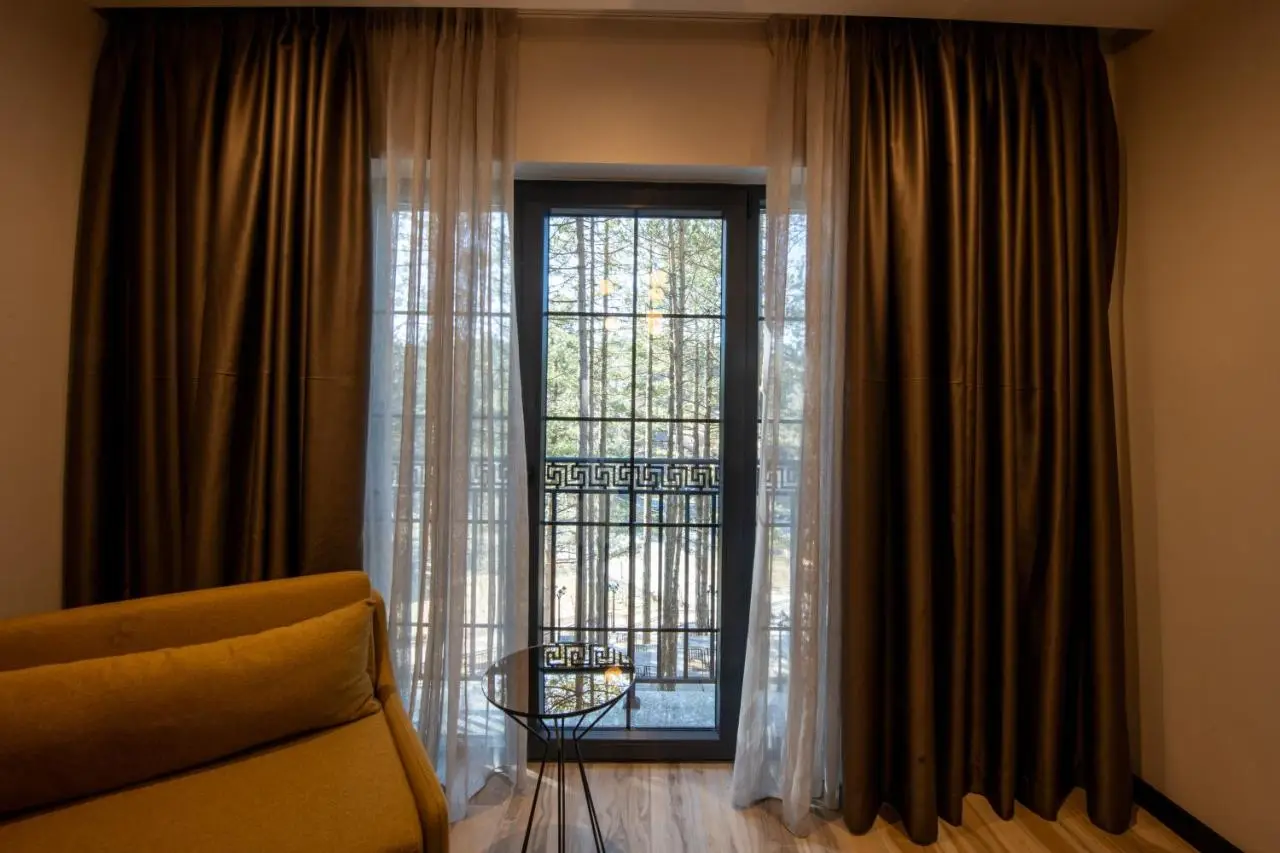 PineHill Hotel, Restaurant , Pool & Spa - RAZEM