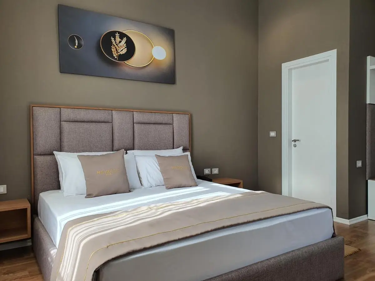 HEIRESS Hotel