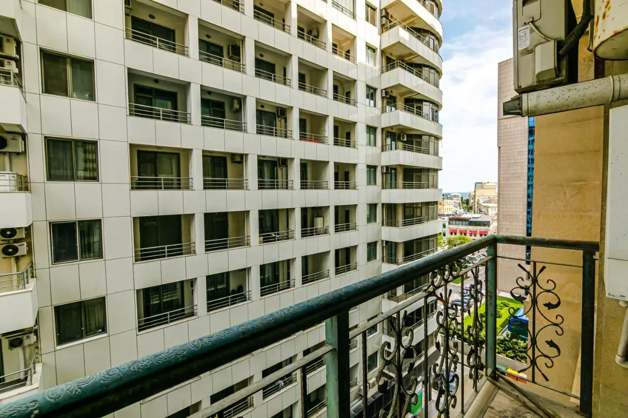 Konsul Apartment Nizami Street