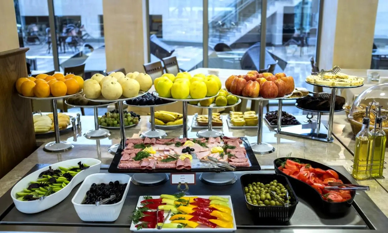 Colosseum Marina Hotel