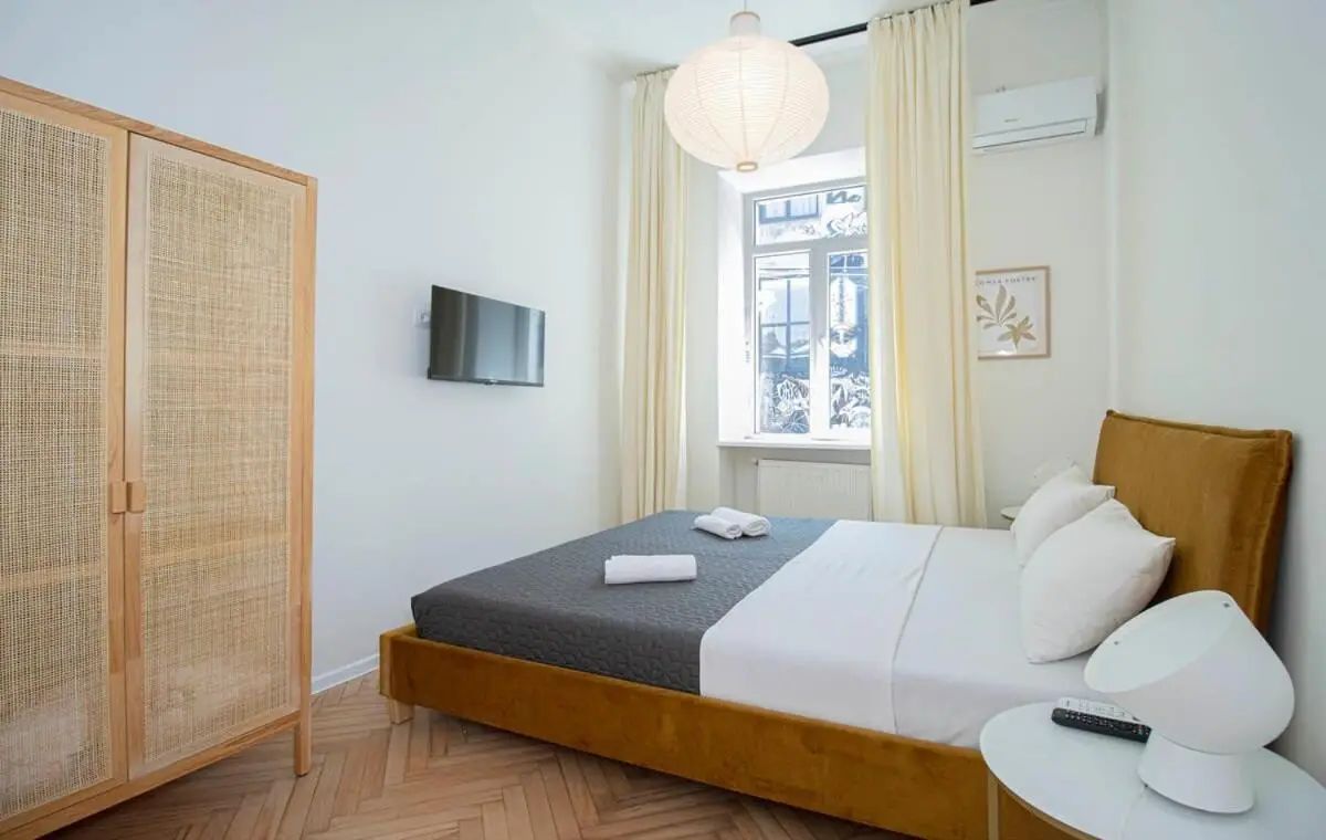 Chic 3BR Apt Near Fabrika - By Wehost