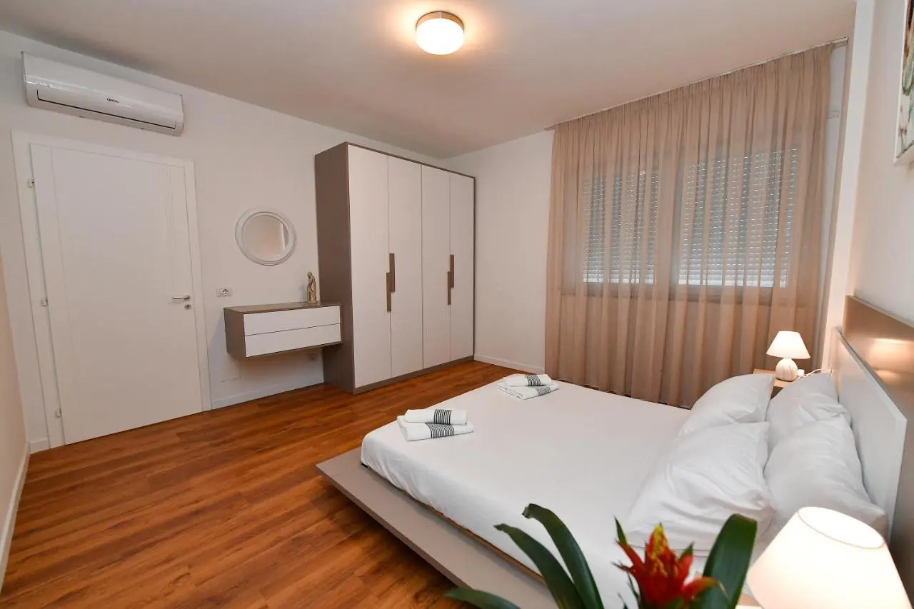 New Central Apartment