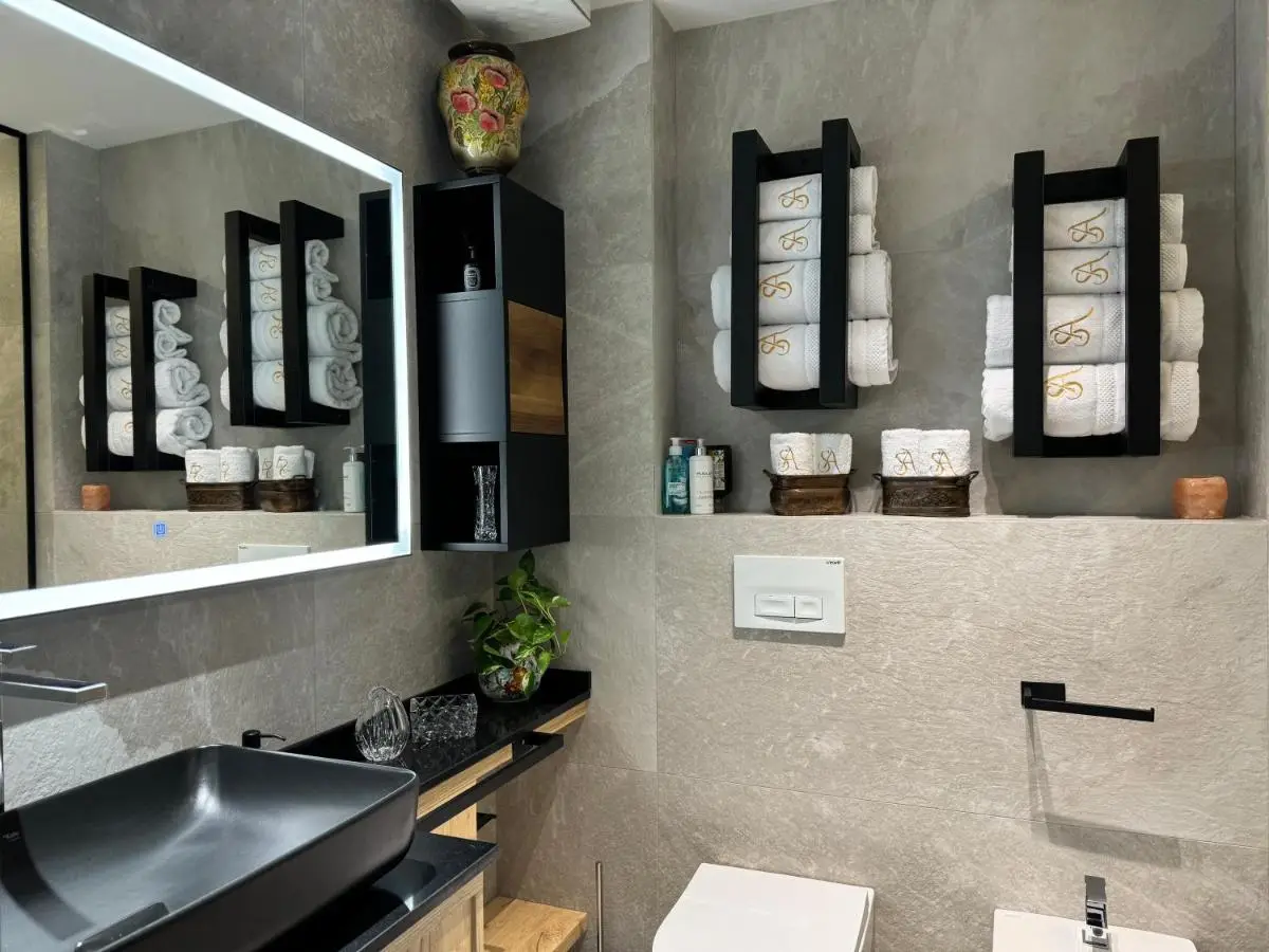 Central Tirana Premium Penthouse "SuperAttico", Free Parking