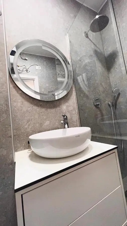 Zeus Tirana Suite