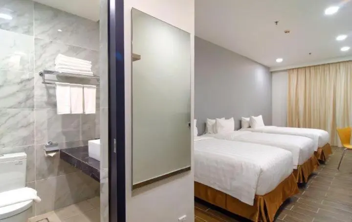 Ekm Hotel Russian Baku