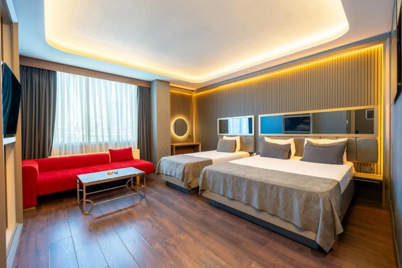 216 Eagle Palace Suite