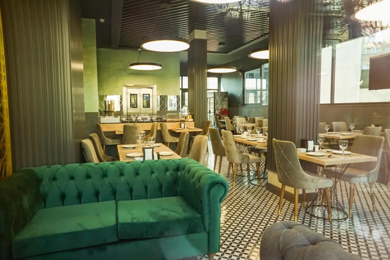 Aram Otel Business & Luxury
