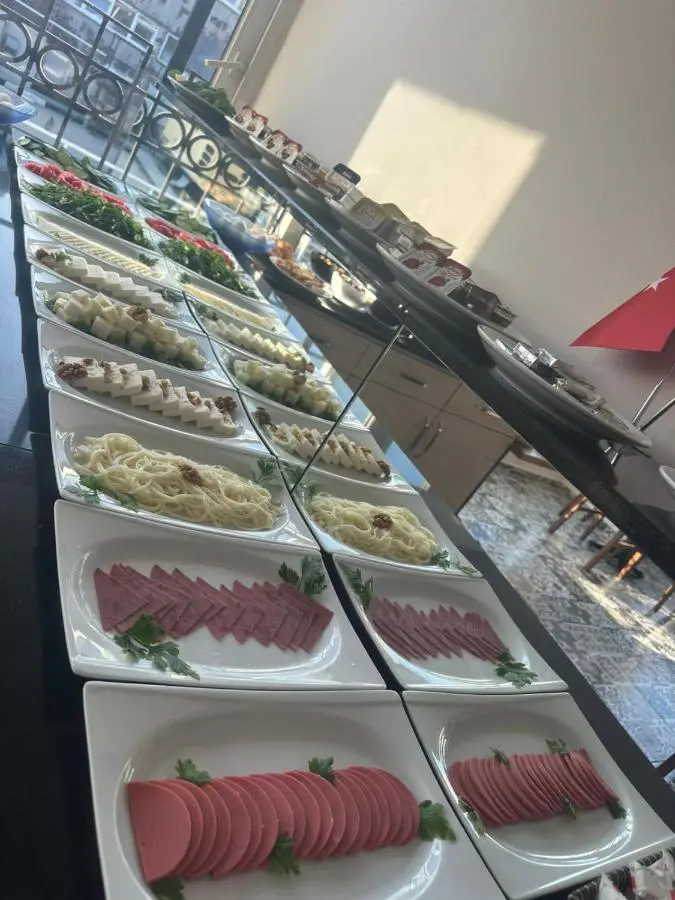 Pera Arya Hotel