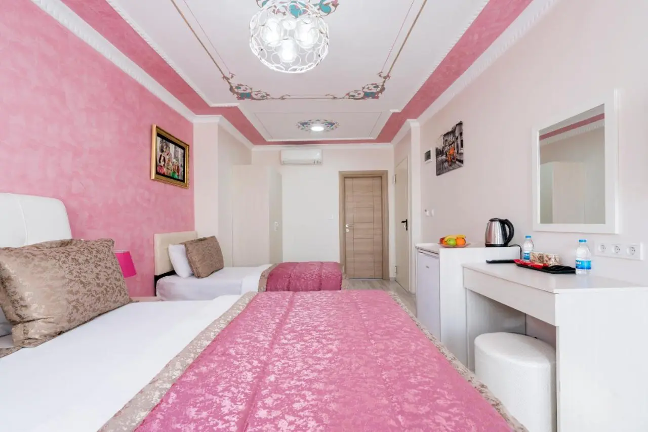 ATAM HOTEL