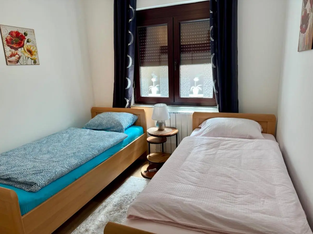 Apartmani Hrastik 1