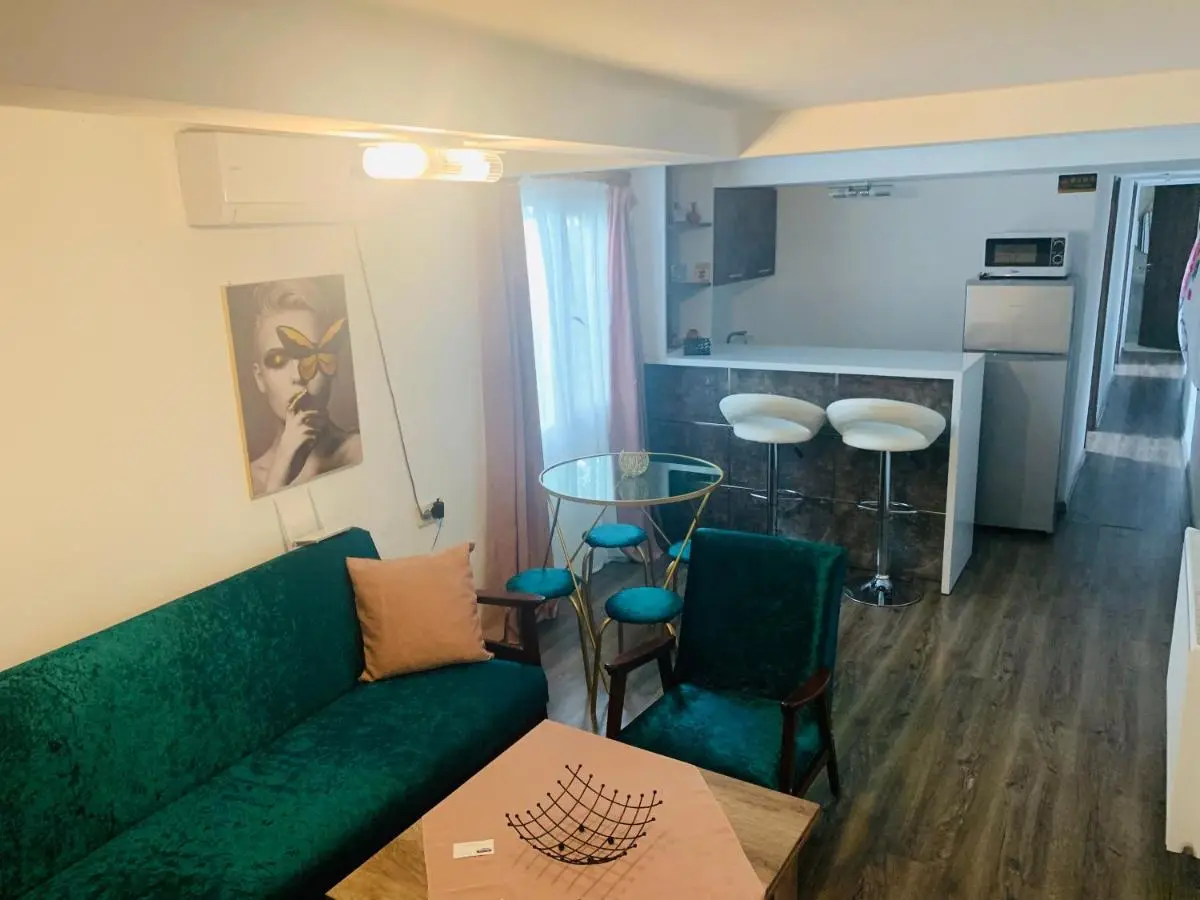 AIA Apartment