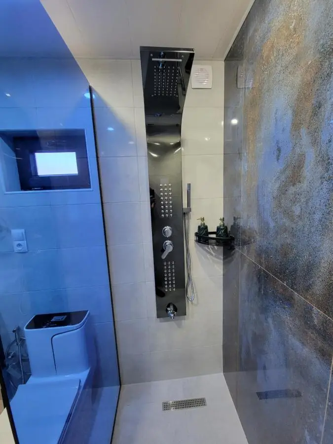 Oxygen Luxury Suite