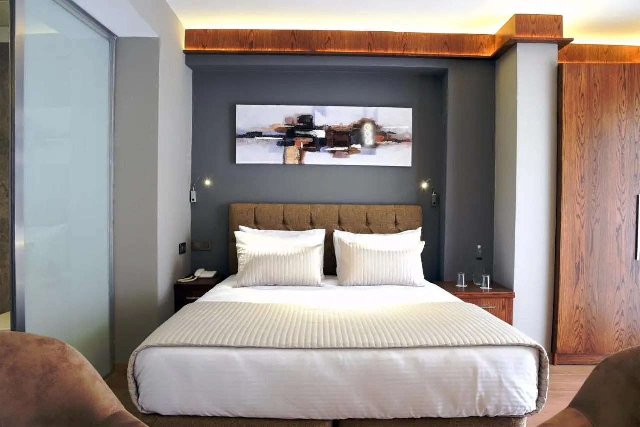 The Elegant Hotel