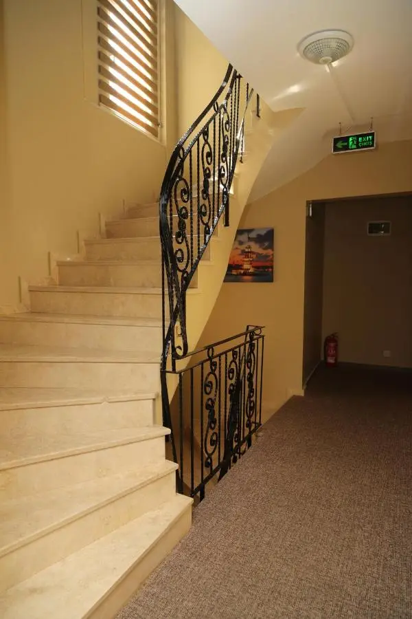 Ramparts Hotel