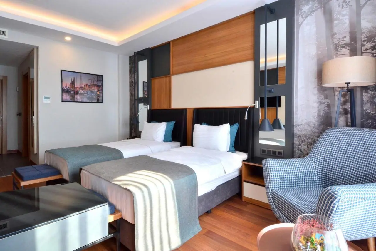Expoist Hotel