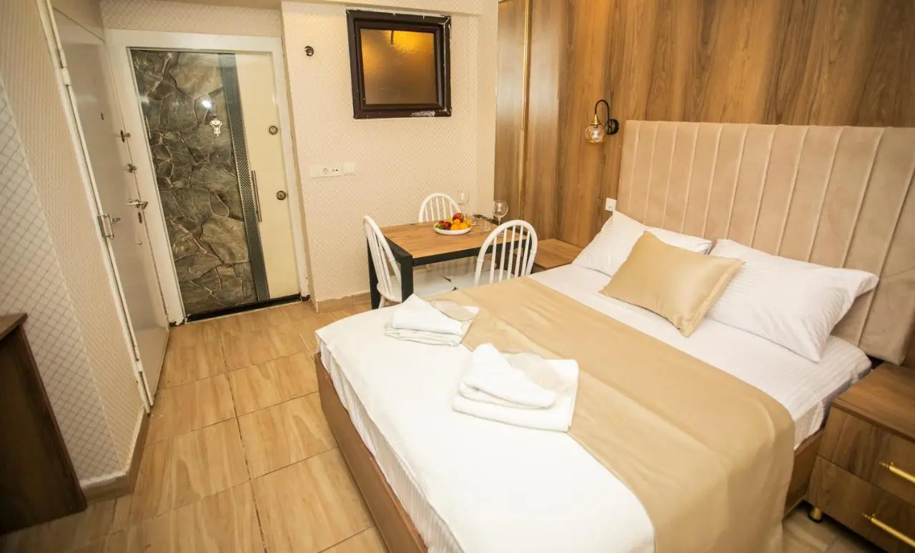 IMMORTELLE HOTEL lord sophiha