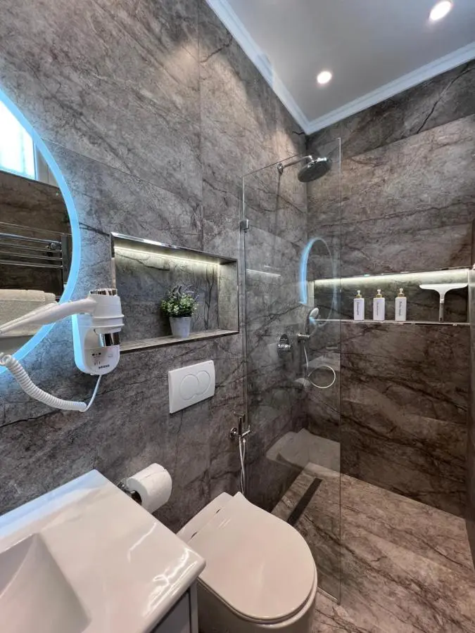 White Star Villa - Studio Apartments with Parking
