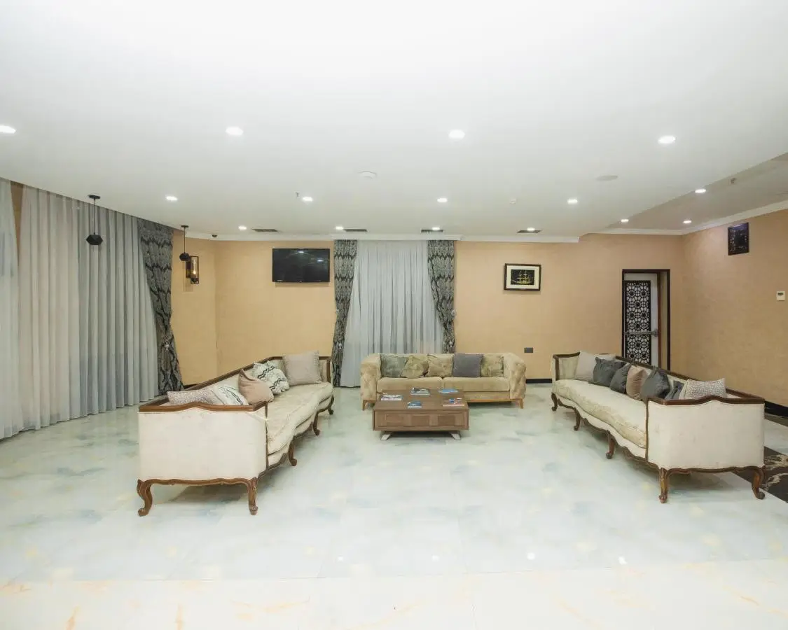 Corniche White City Hotel