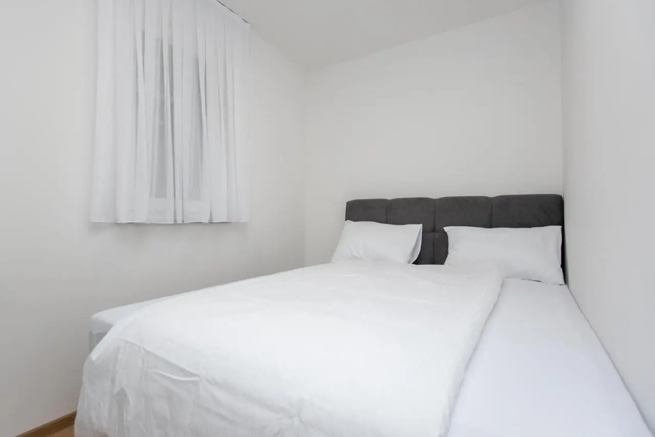 Lelas Apartments - free parking