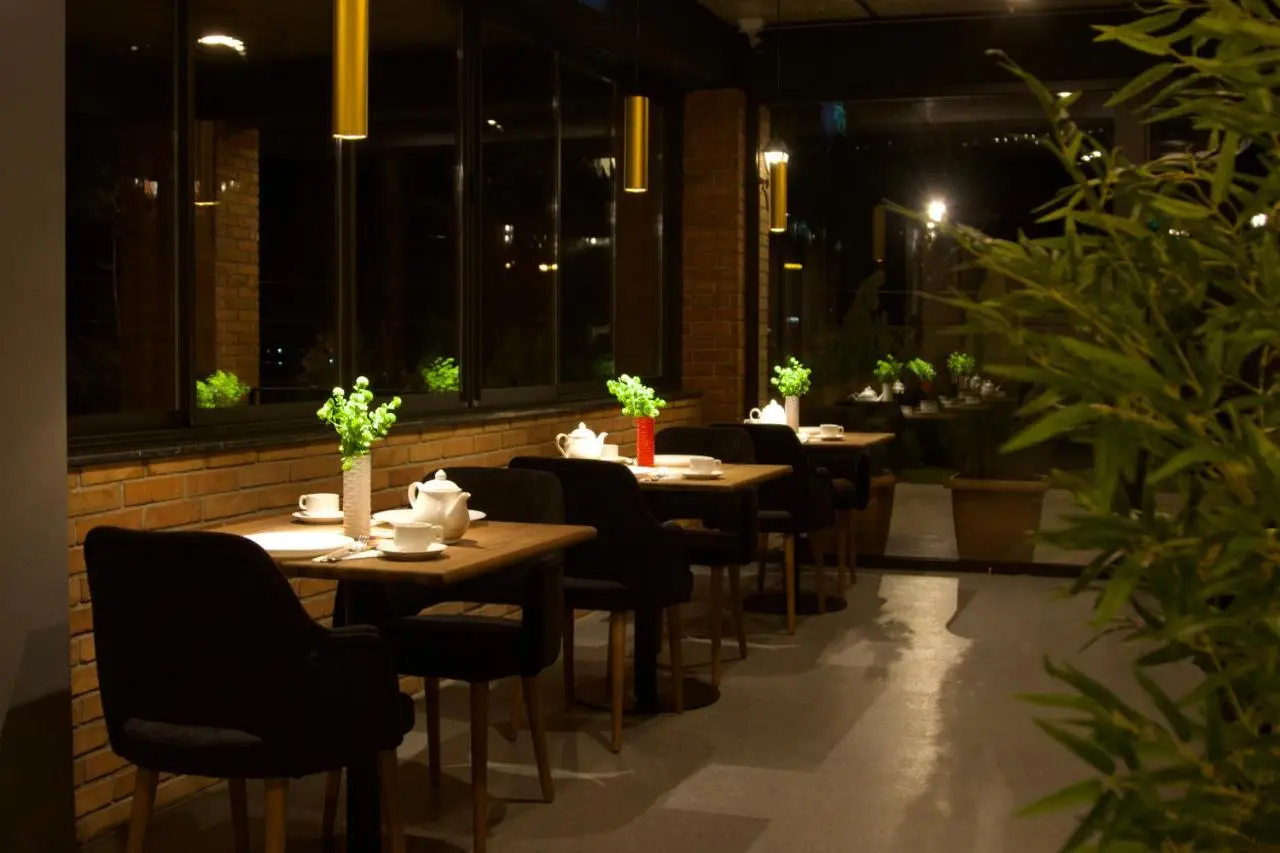 Hotel Tiflida