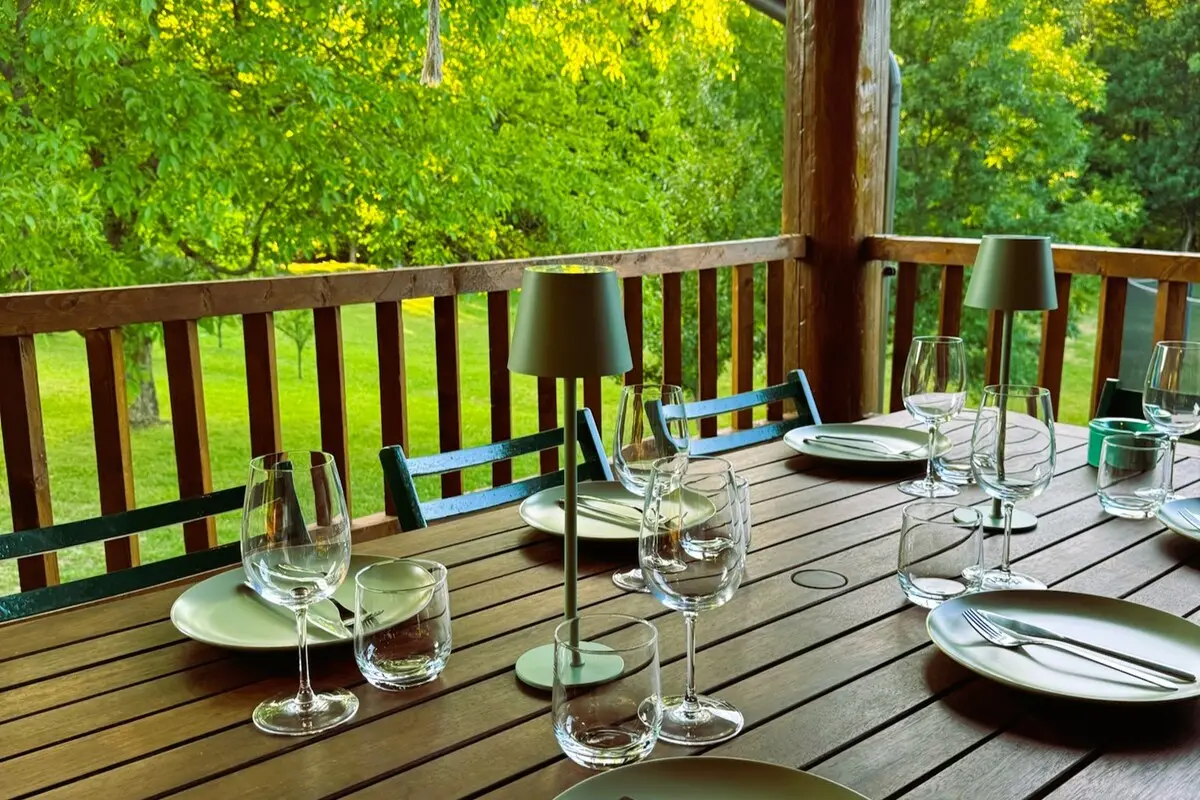 4000m2 Private Riverside Estate