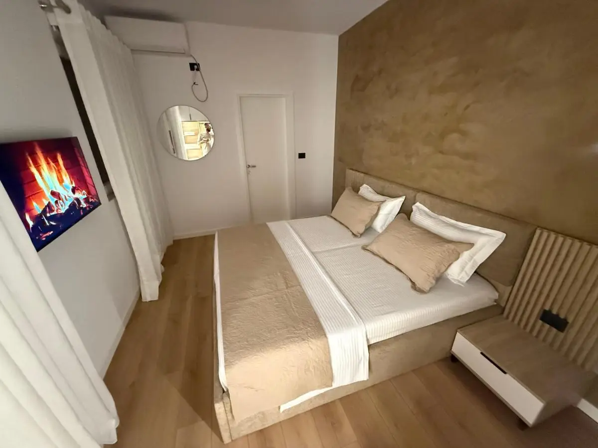 Montflux Hotel