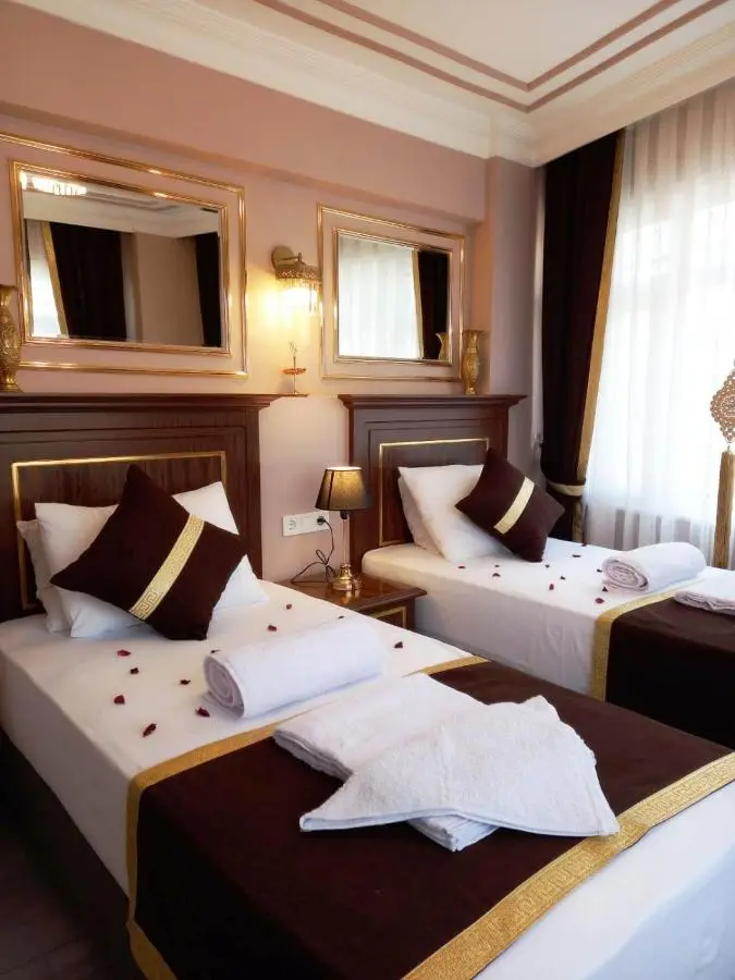 Emirhan Guesthouse & Suites