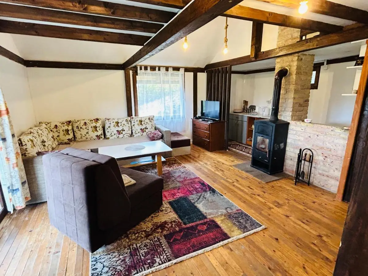 Log cabin