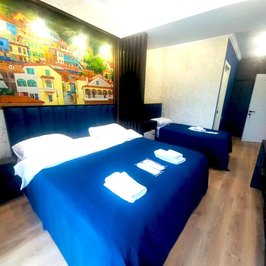 7 Baits Hotel