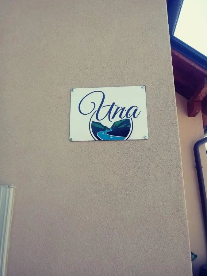 Una