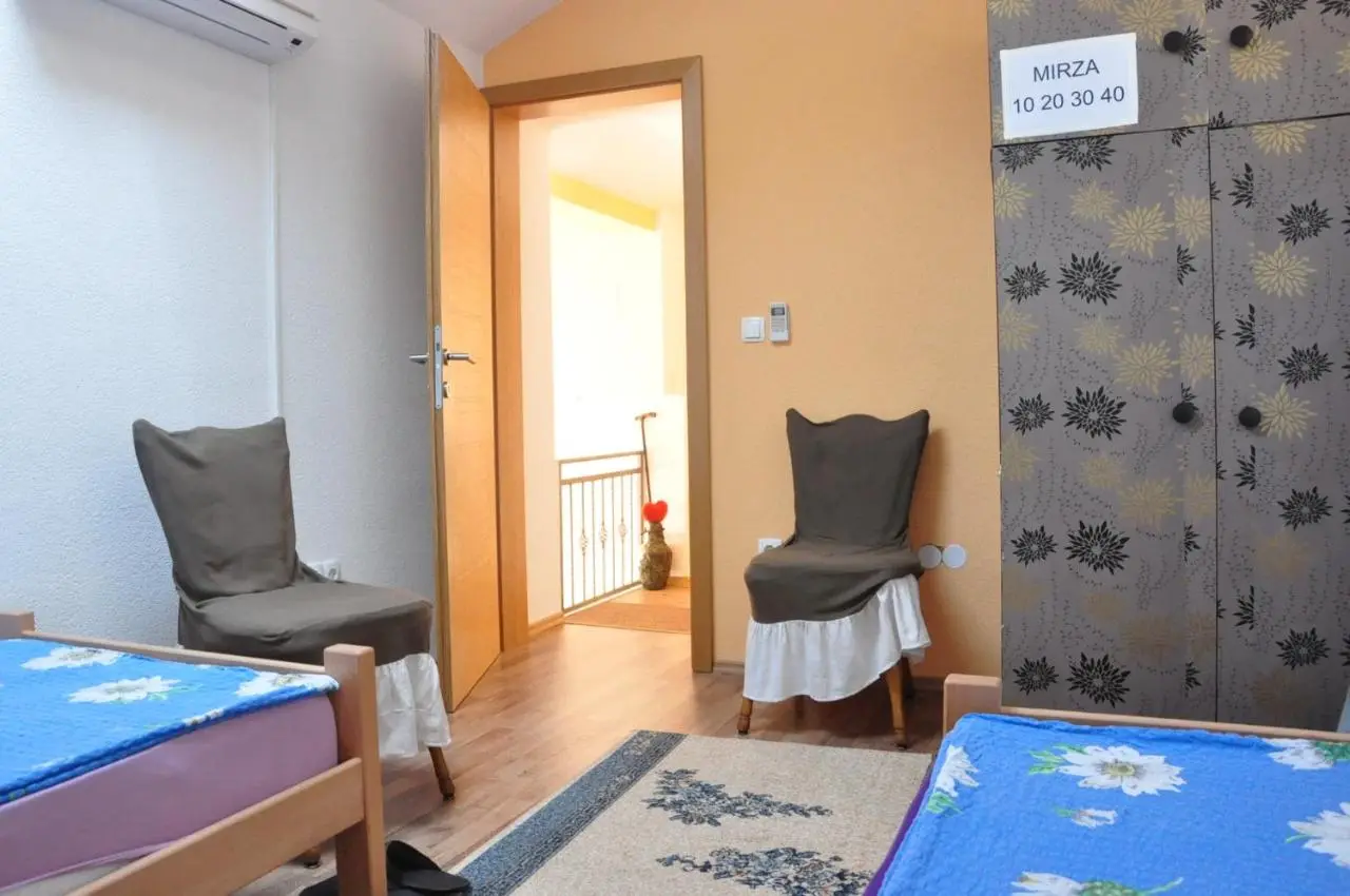 Guest House Mirza