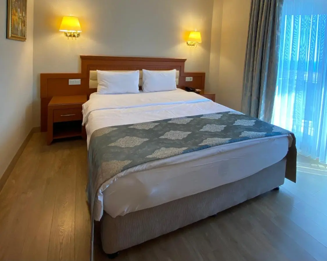 Premier Vista Hotel