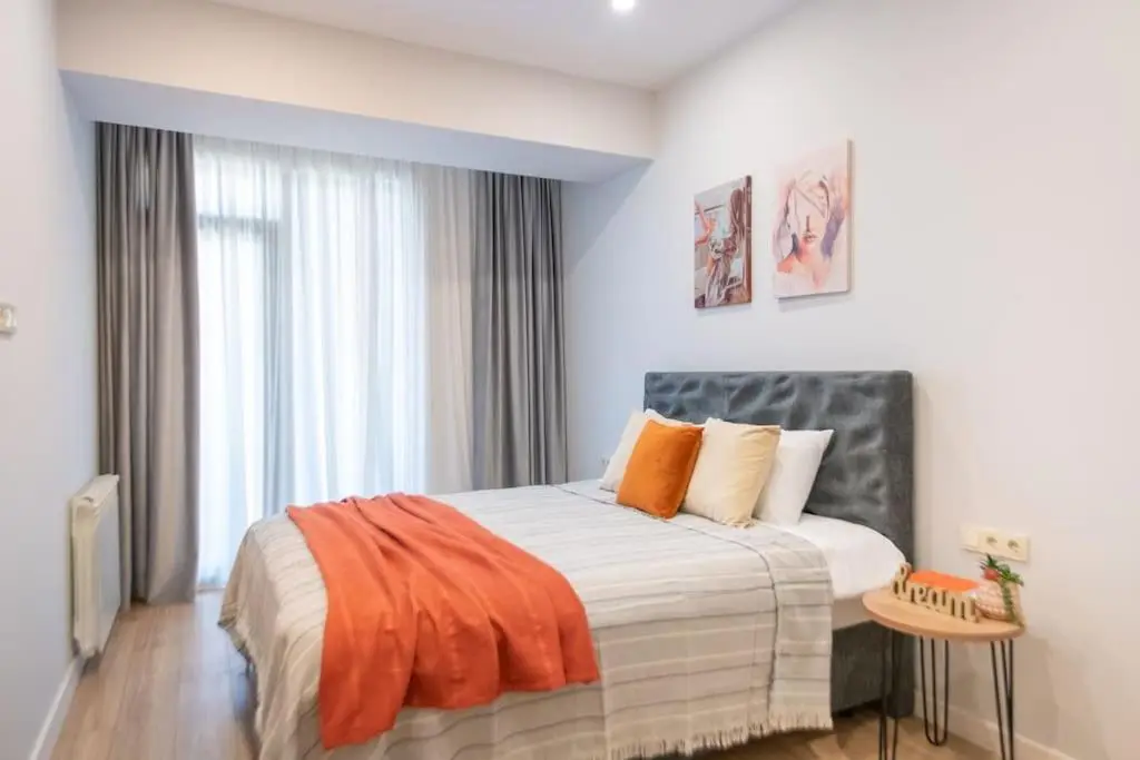 ProRealty -2BR apartment with fantastic view to city