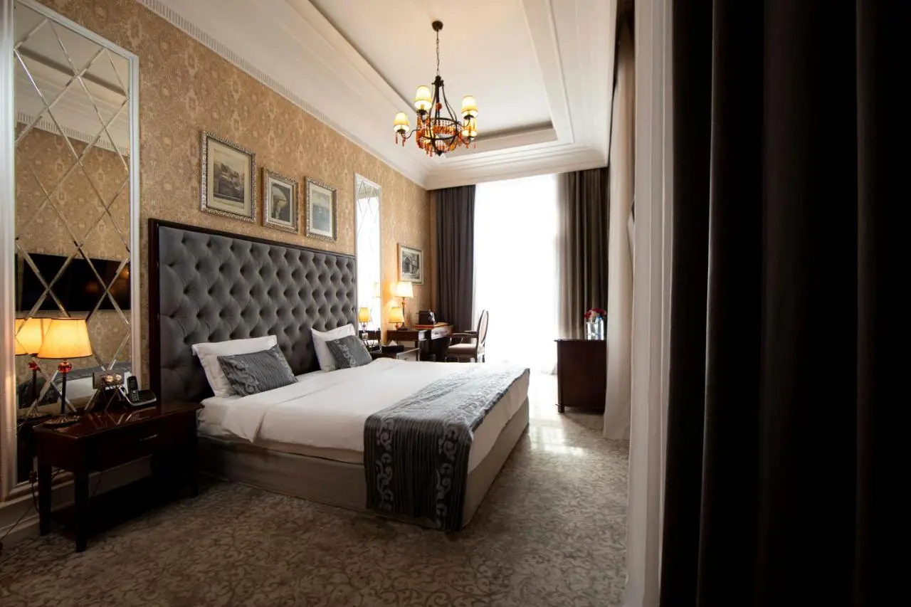 Sapphire City Hotel