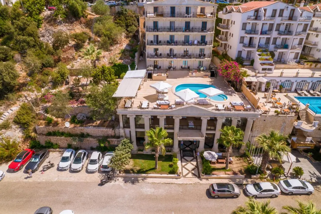 Hera Hotel
