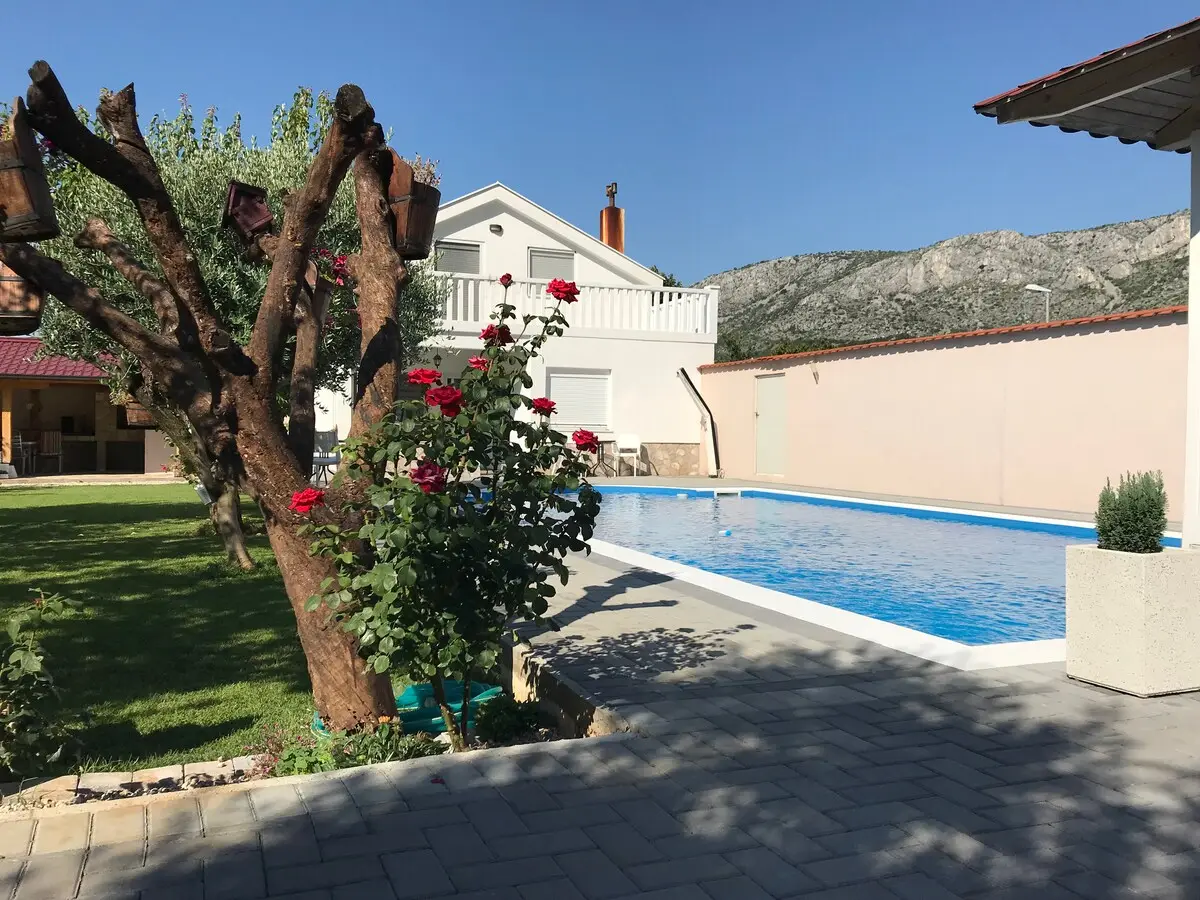 Villa Residence