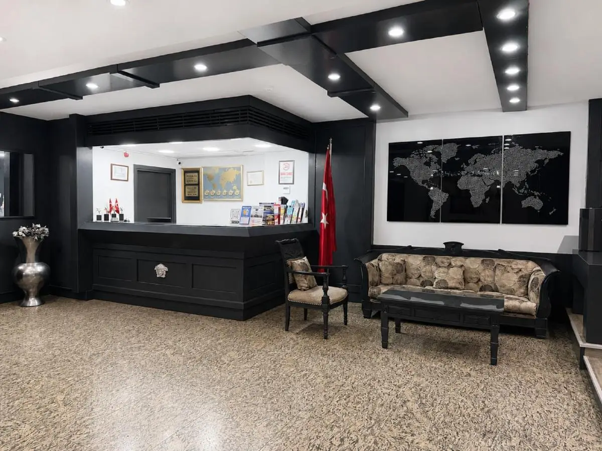 Peak Star Hotel
