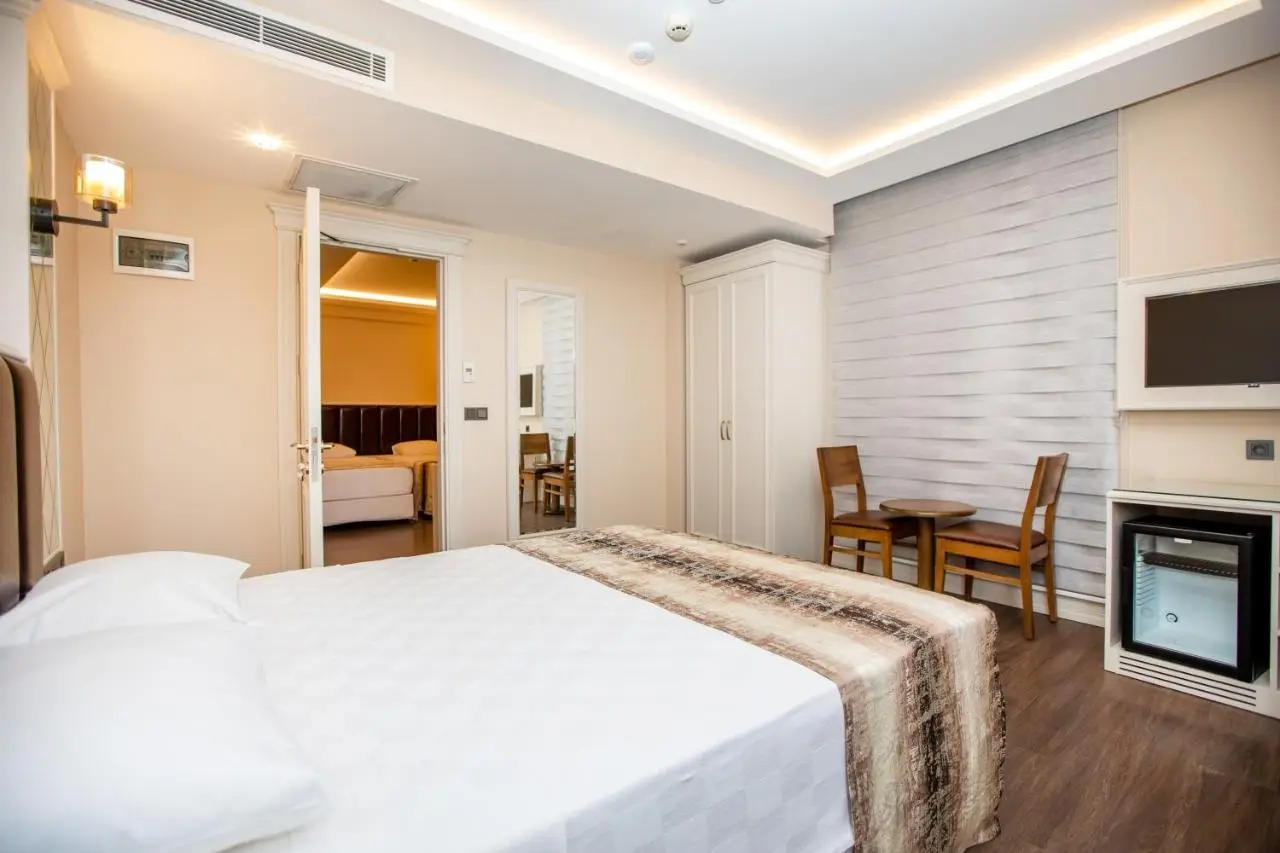 PRAG HOTEL