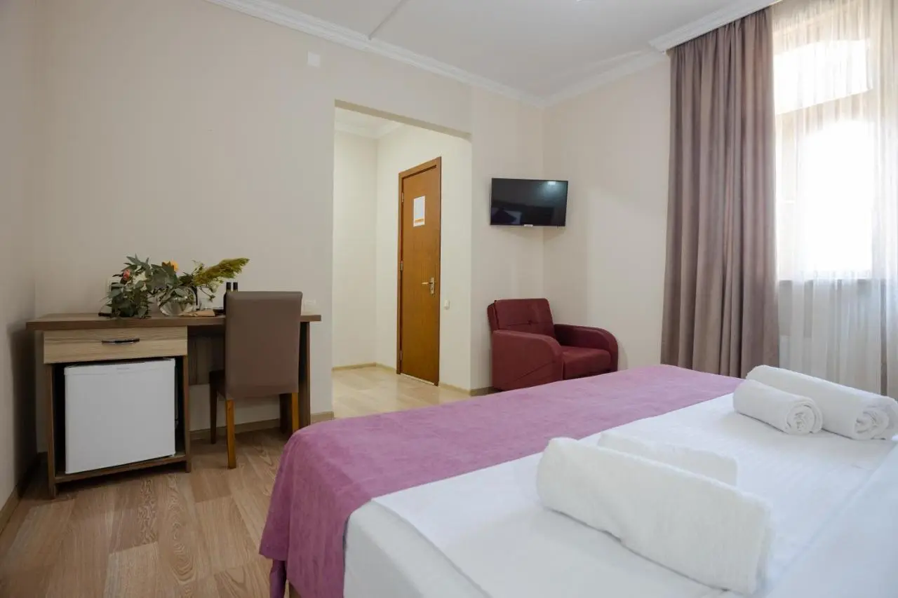Daisi Sunset Hotel