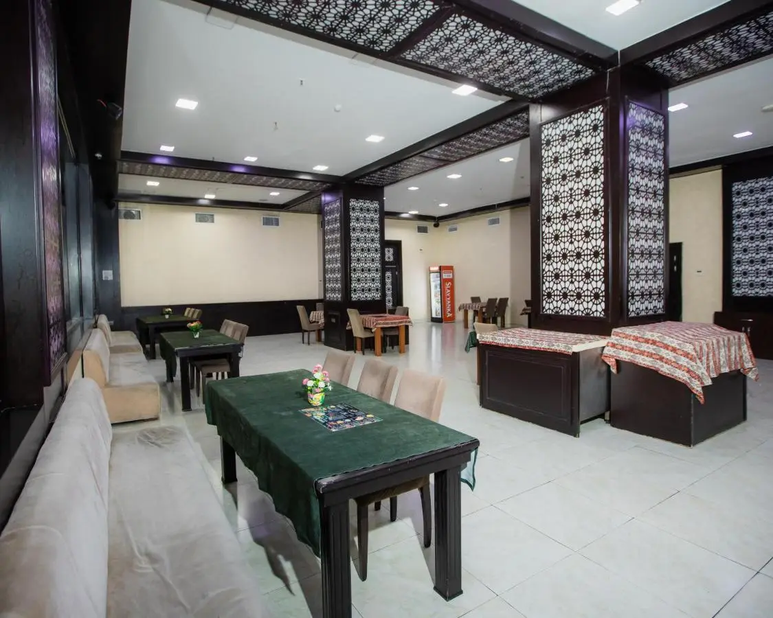 Corniche White City Hotel