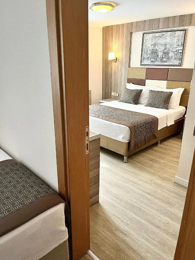 Pera Arya Hotel