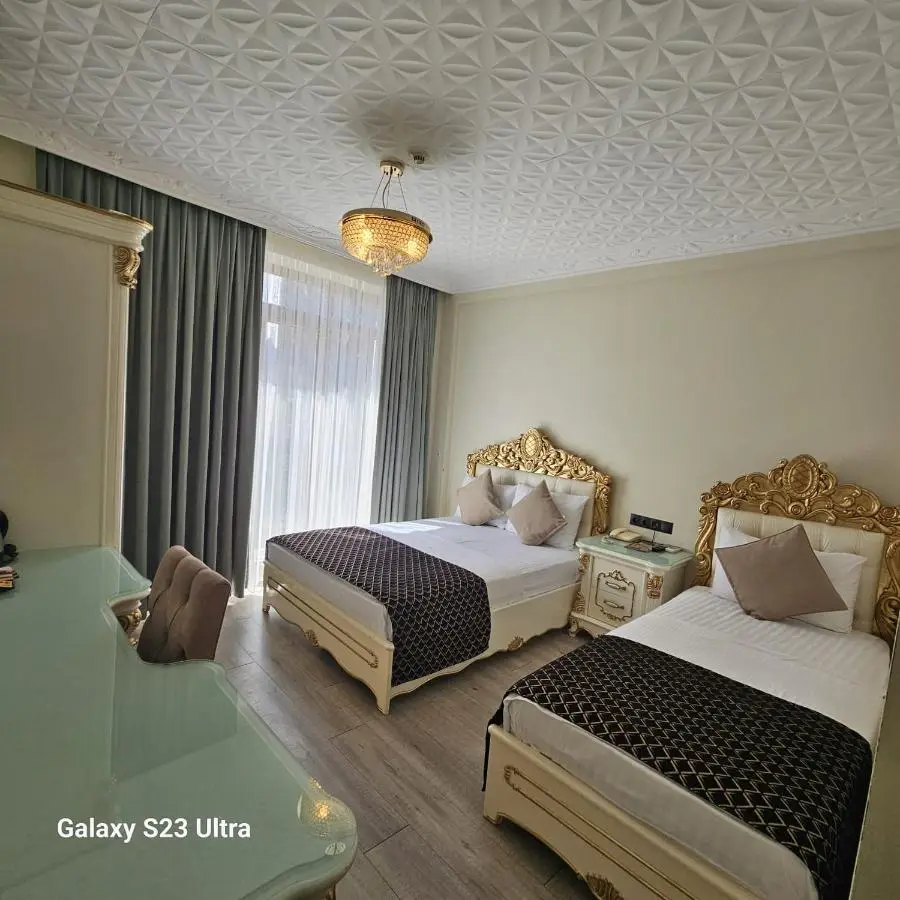 Best Town Hotel