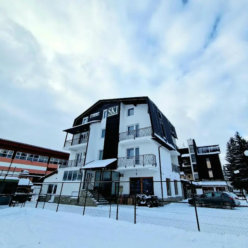 Apartments and Rooms Ski