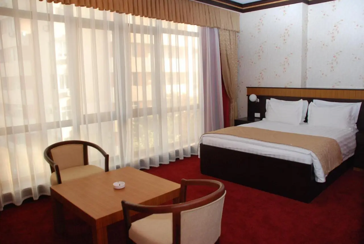 Alp Inn Hotel