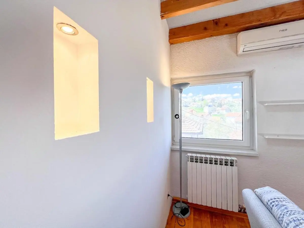 Wood & Light Loft Sarajevo - Private parking