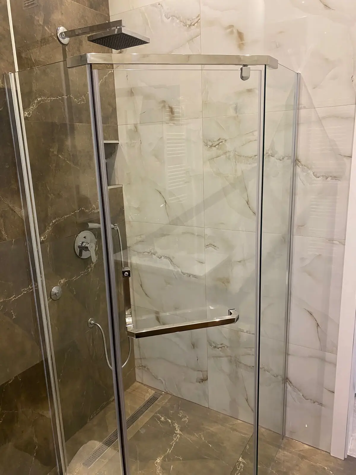 3 Room High Standard Apartment 80 qm Center