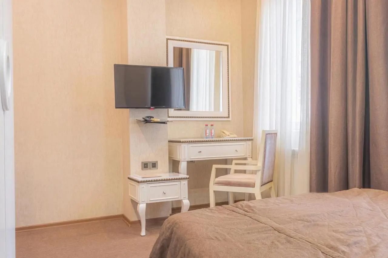 Maestro Hotel